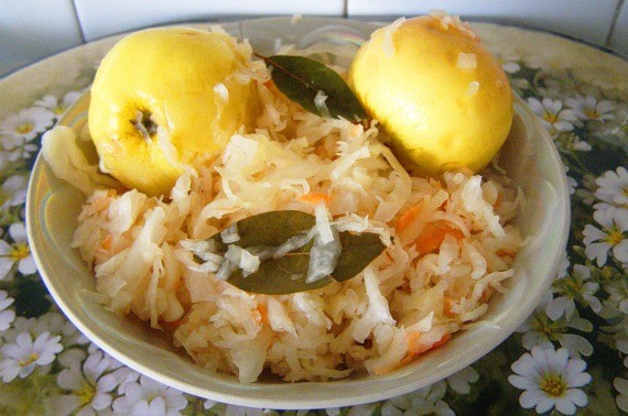 Квашенная капуста на зиму в банках: 10 простых и вкусных рецептов