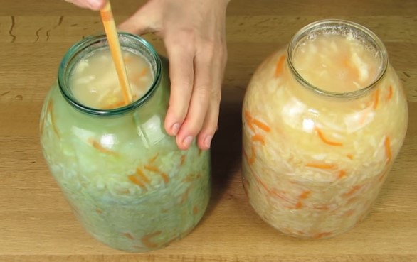 Вкусная и хрустящая квашеная капуста – классические рецепты на зиму