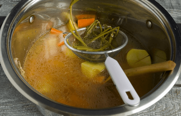 Щи из квашенной капусты. 6 самых вкусных рецептов