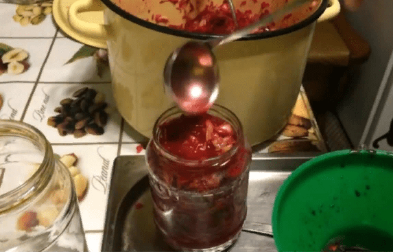 Борщевая заправка на зиму — 5 простых и вкусных рецептов