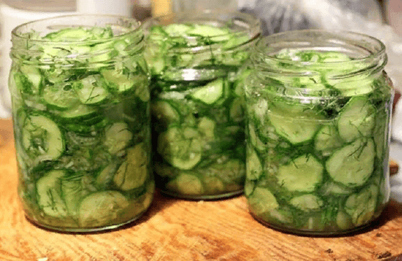 Салат из огурцов с луком и растительным маслом - Лучшие рецепты на зиму