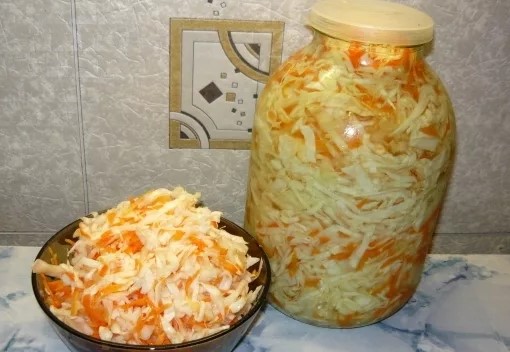 Смачна і ніжна квашена капуста – класичні рецепти на зиму
