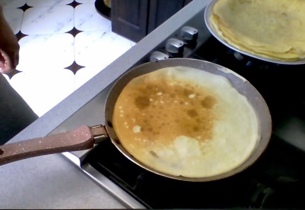 Блины на сыворотке - Вкусные рецепты тонких блинчиков с дырочками