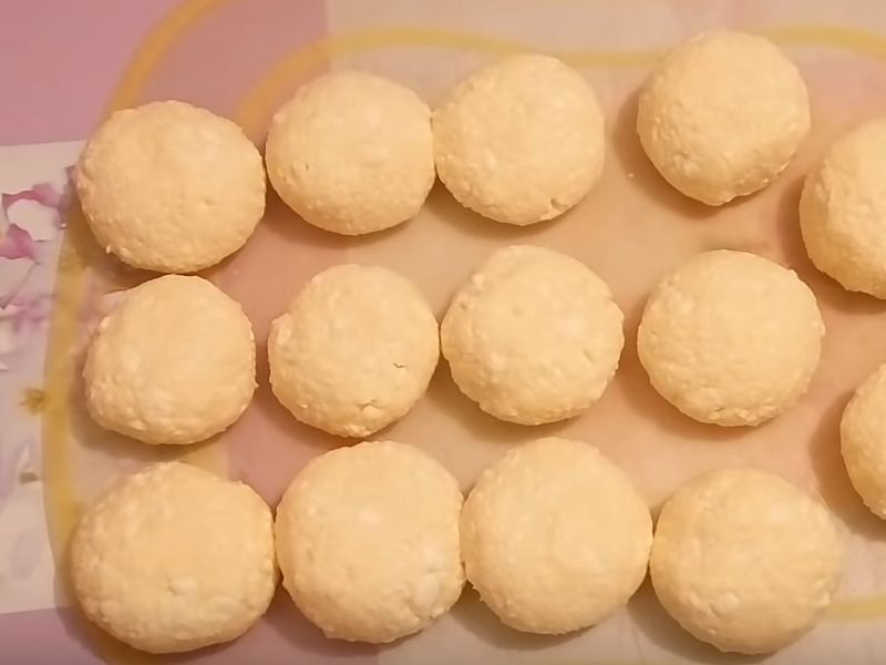 Сирники із сиру на сковороді. Як приготувати смачні сирні сирники?