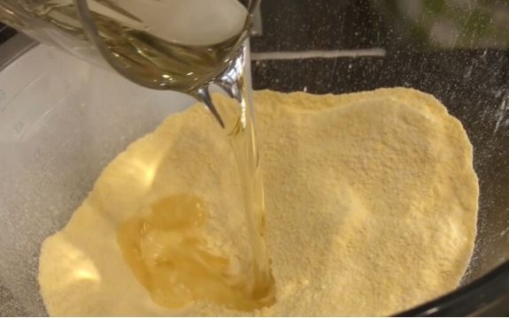 Хлеб в хлебопечке — 12 простых и самых вкусных рецептов