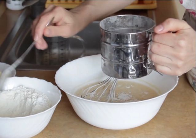 Блины на сыворотке - Вкусные рецепты тонких блинчиков с дырочками