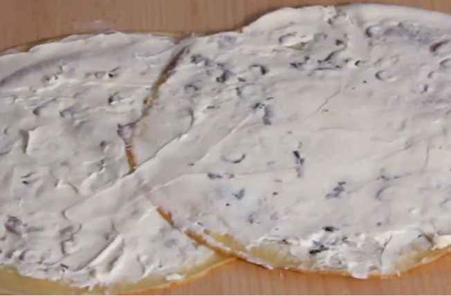 Блины с красной рыбой и сливочным сыром – 6 пошаговых рецептов приготовления