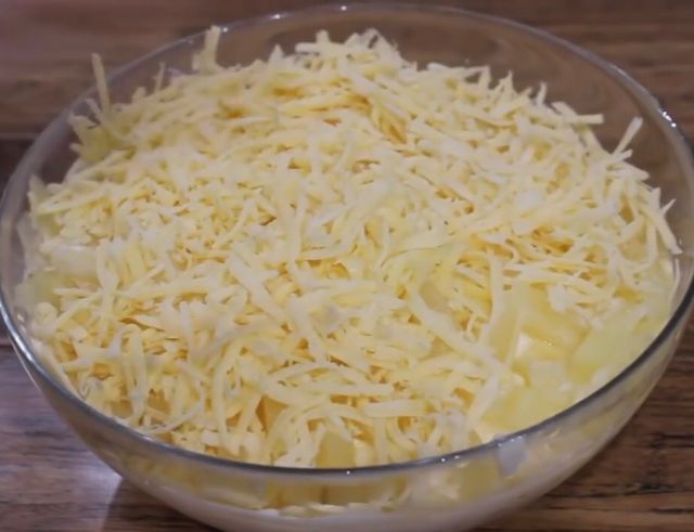 Салат с копченой курицей и ананасами - 9 очень вкусных классических рецептов