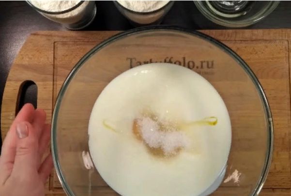 Блины с красной рыбой и сливочным сыром – 6 пошаговых рецептов приготовления