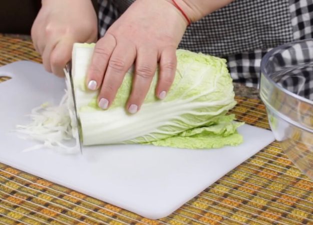 Салат с копченой курицей и ананасами - 9 очень вкусных классических рецептов