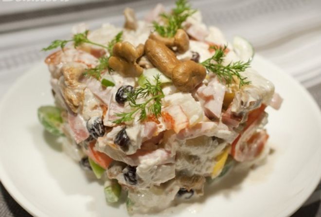 Салат с копченой курицей и ананасами - 9 очень вкусных классических рецептов