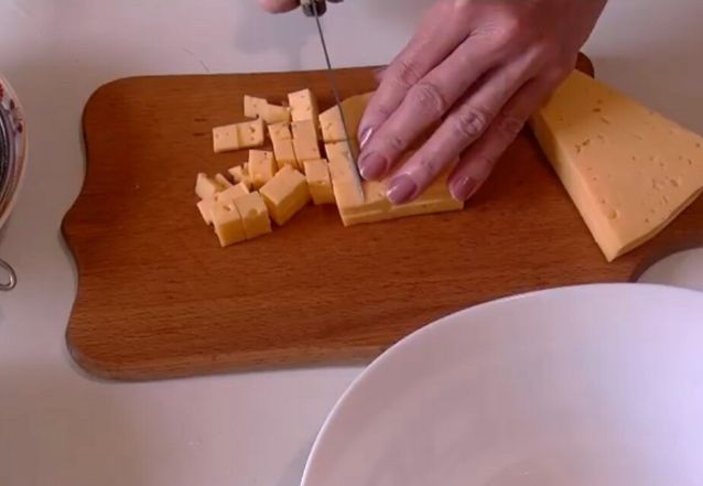 Салат с копченой курицей и ананасами - 9 очень вкусных классических рецептов