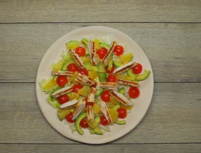 Салат с копченой курицей и ананасами - 9 очень вкусных классических рецептов