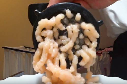 Домашние пельмени. Очень вкусные. Пошаговые рецепты приготовления теста и начинки