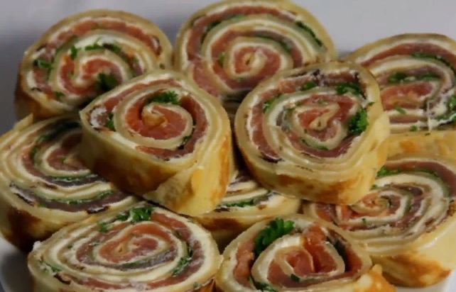 Блины с красной рыбой и сливочным сыром – 6 пошаговых рецептов приготовления