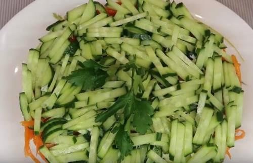 Салат с корейской морковью. 10 рецептов приготовления на любой вкус