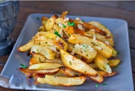 Как правильно пожарить картошку с луком на сковороде вкусно с корочкой