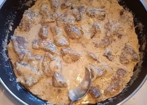 Как пожарить печень говяжью с луком, чтобы была мягкая и сочная