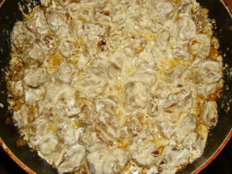 Как пожарить печень говяжью с луком, чтобы была мягкая и сочная