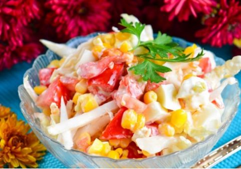 Салат с крабовыми палочками и помидорами: Очень вкусные рецепты