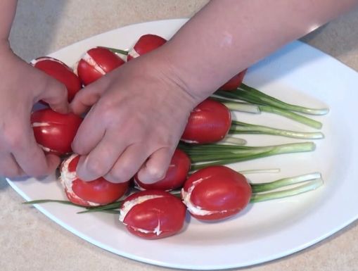 Салат с крабовыми палочками и помидорами: Очень вкусные рецепты