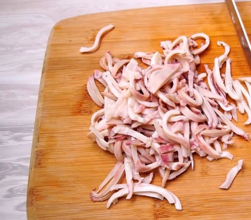 Салат с кальмарами и яйцом и огурцом - Самый вкусный рецепт