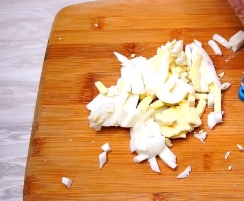 Салат с кальмарами и яйцом и огурцом - Самый вкусный рецепт