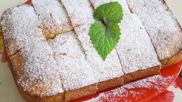 Кекс з яблуками – 8 простих і смачних рецептів