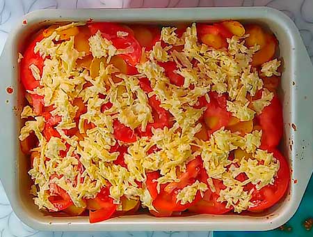 Курка по-французьки в духовці з картоплею