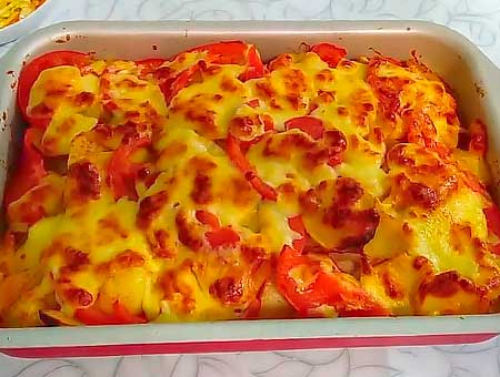 Курка по-французьки в духовці з картоплею