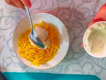 Курка по-французьки в духовці з картоплею
