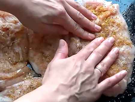 Курка по-французьки в духовці з картоплею