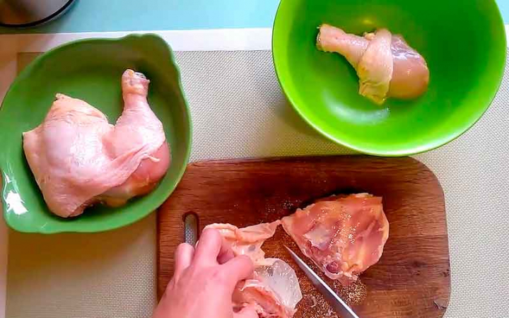 Курка з рисом в духовці смачна вечеря з гарніром