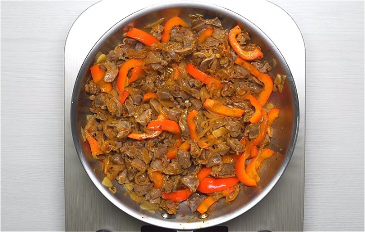 Курячі шлунки - рецепти приготування в сковороді