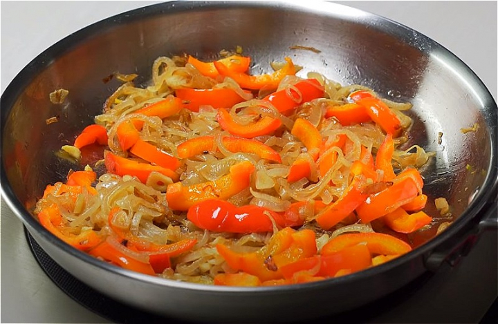 Курячі шлунки - рецепти приготування в сковороді