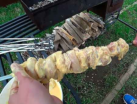 Маринад для шашлику з курки з майонезом на мангалі