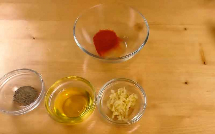 Рецепт смачної курячої грудки у маринаді