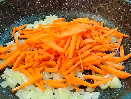Рис з куркою в духовці, блюдо з курячих гомілок