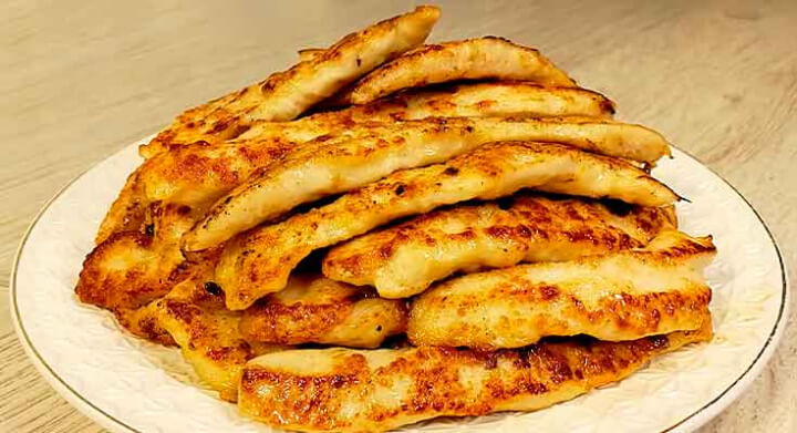 Закуска з курячої грудки, що тане в роті на сковороді