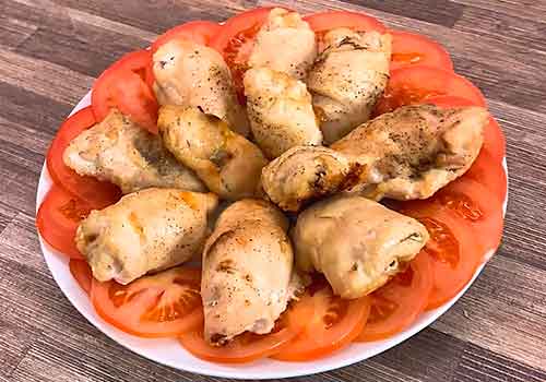 Закуска з курячої грудки, що тане в роті на сковороді