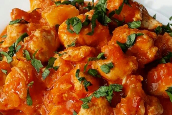 Гуляш з курки – 6 популярних рецептів