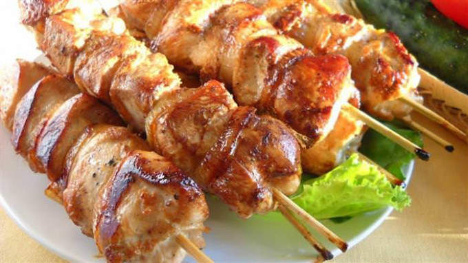 Як замаринувати мясо для шашлику — 12 кращих рецептів