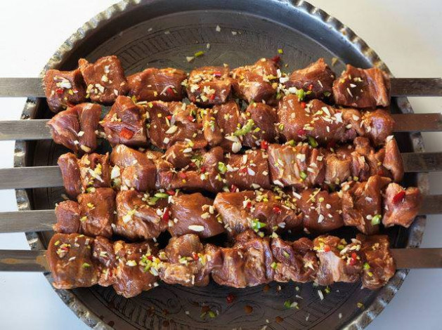 Як замаринувати мясо для шашлику — 12 кращих рецептів