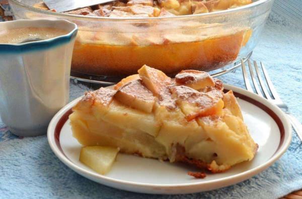 Класична шарлотка з яблуками – 11 рецептів