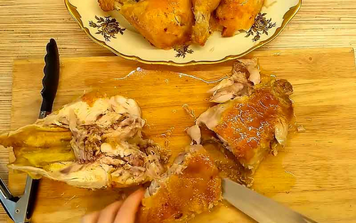 Курка гриль у духовці цілком по-домашньому