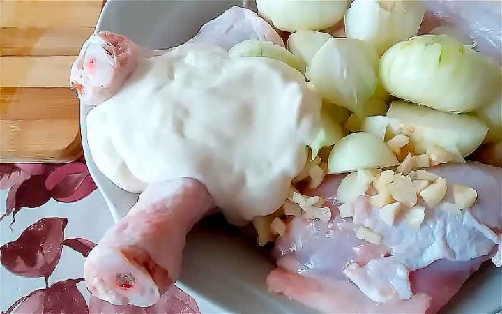 Курка з перловкою та гарбузом по-французьки