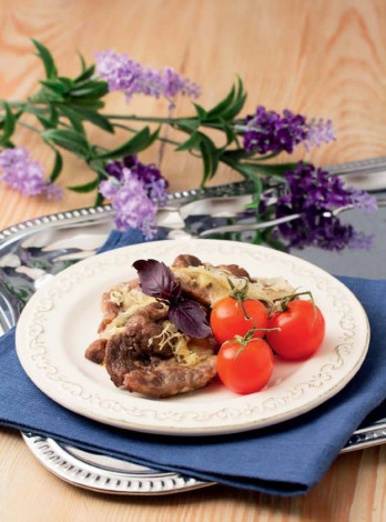 Мясо по-французьки: як правильно і смачно приготувати, 7 рецептів