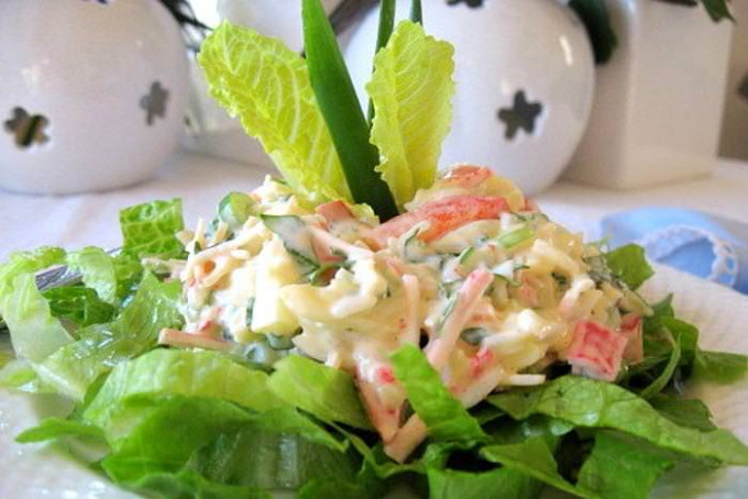 Салат з крабовим мясом — просто, смачно і корисно