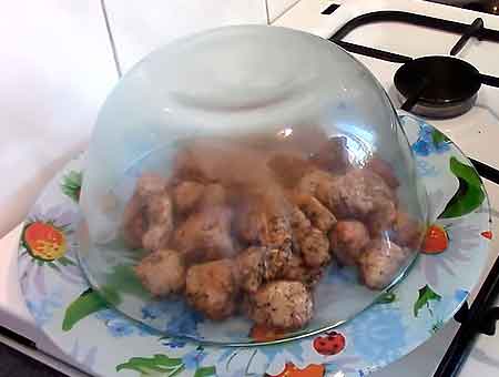 Шашлик з курки на сковороді