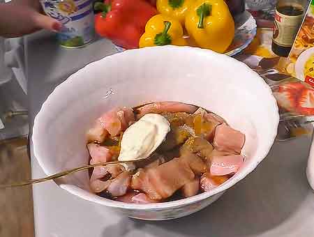 Шашлик з курки в духовці з перцем на закуску